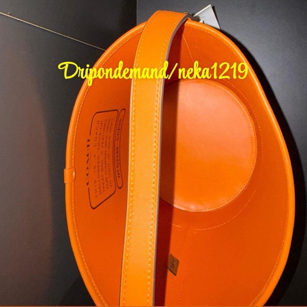 Coach Trick Or Treat Bucket Bag With Halloween Pumpkin In Regenerative Cotton - Picture 7 of 9